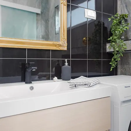 3 Bedroom Beautiful In * Vir