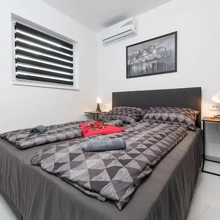 3 Bedroom Beautiful In * Vir