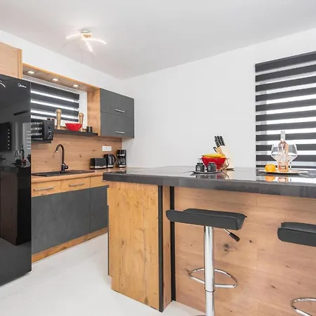 3 Bedroom Beautiful In Vir