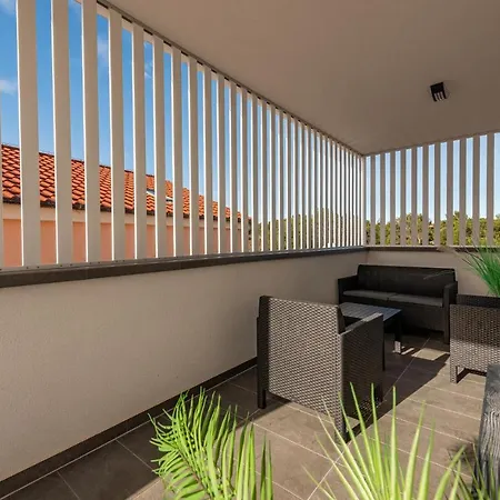 Apartamento 3 Bedroom Beautiful In *
