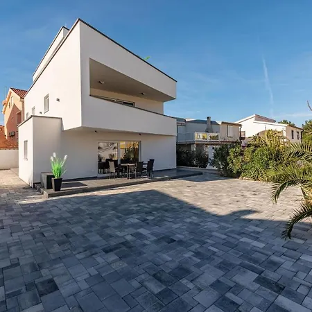 3 Bedroom Beautiful In