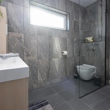 Apartamento 3 Bedroom Beautiful In *