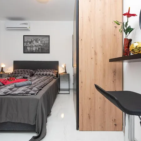 Apartamento 3 Bedroom Beautiful In *